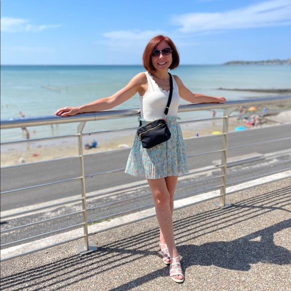 🌷Welcome to my closet!🌷 - Picture 1 of 3